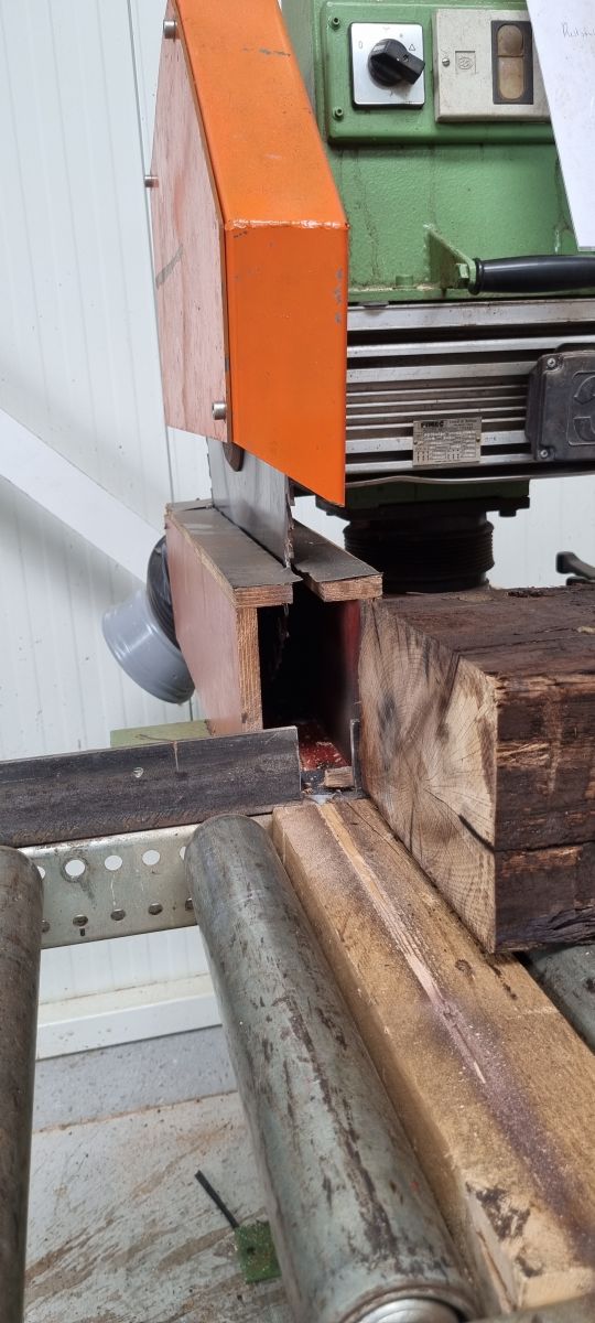 Sägekosten für Schwellen